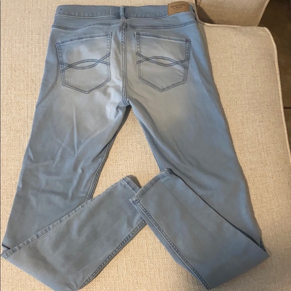 Abercrombie & Fitch Jeans - Picture 2 of 3